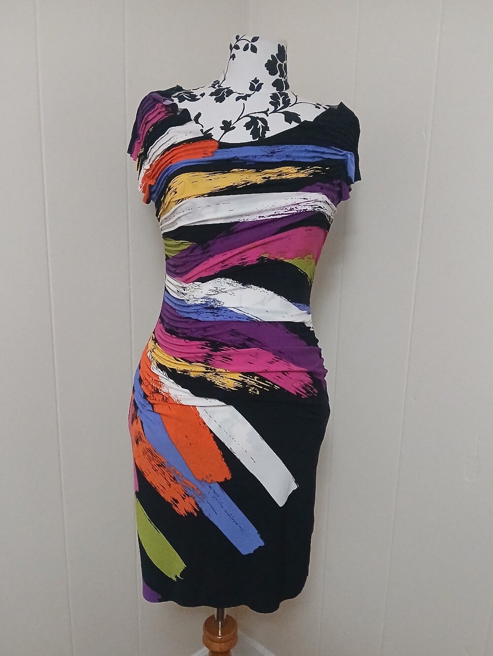 RAMPAGE Vibrant Bodycon Dress